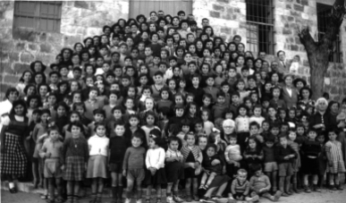 The orphans and students with Maria Jacobsen (1950)